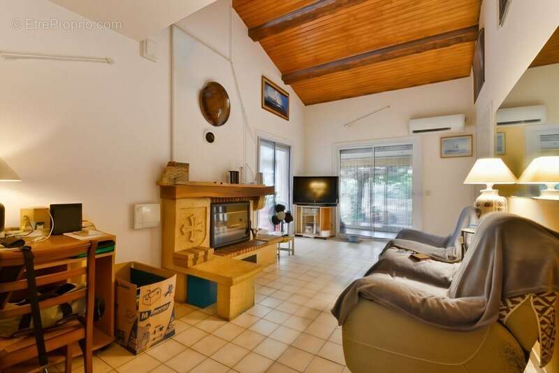 Maison à NEBIAN