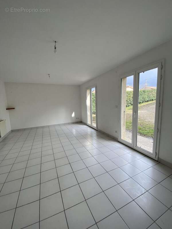 Maison 70 m² à La Voulte-Sur-Rhone  - photo 2