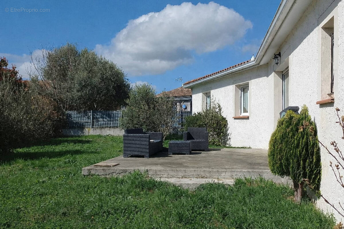 Maison à CARBONNE