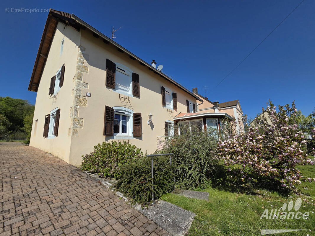 Maison à BADEVEL
