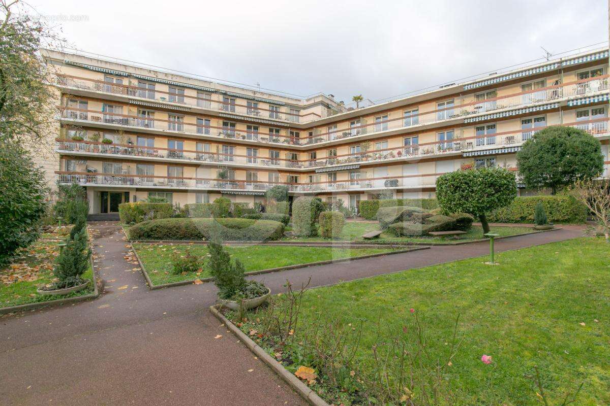 Appartement à NOGENT-SUR-MARNE