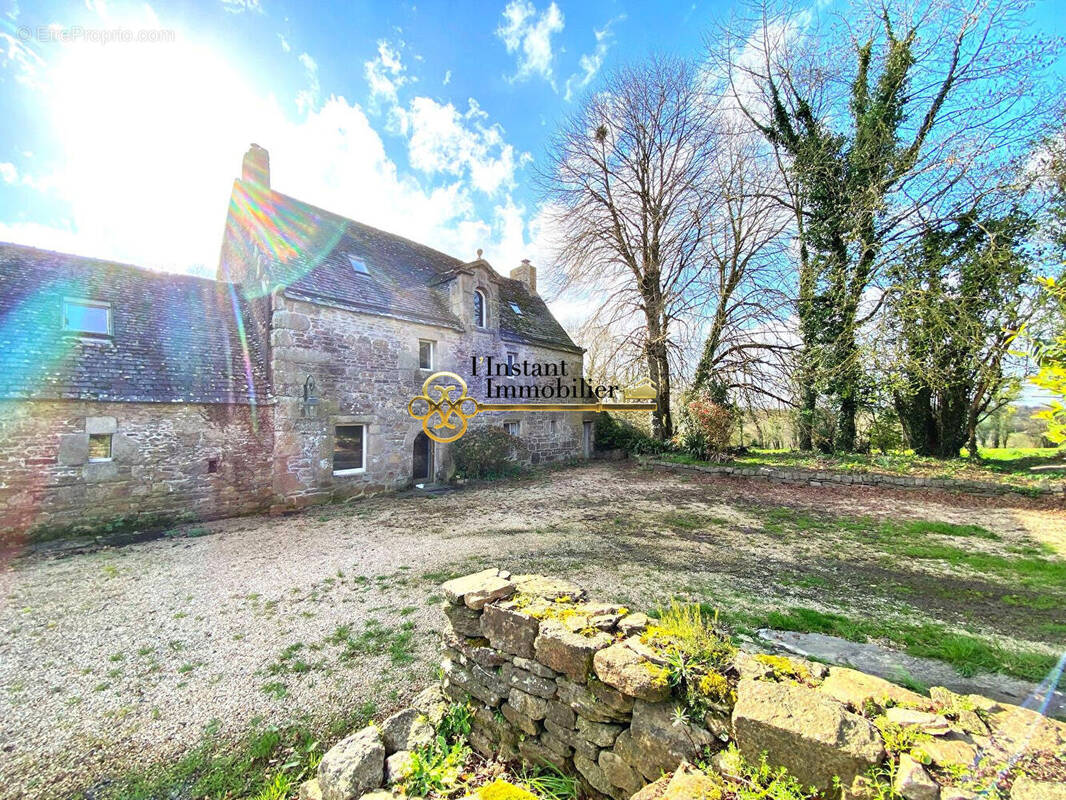 Maison à PLOUIGNEAU