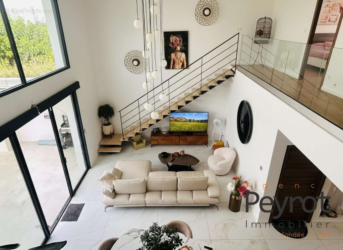 Maison 150 m² à Sainte-Marie  - photo 8