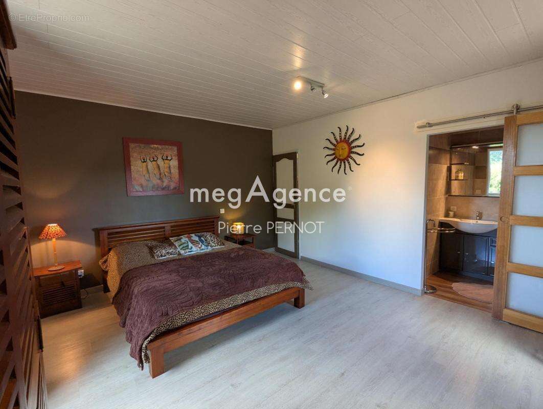 Gîte en Pierre sur Parc de 2,6 hectares - photo 13