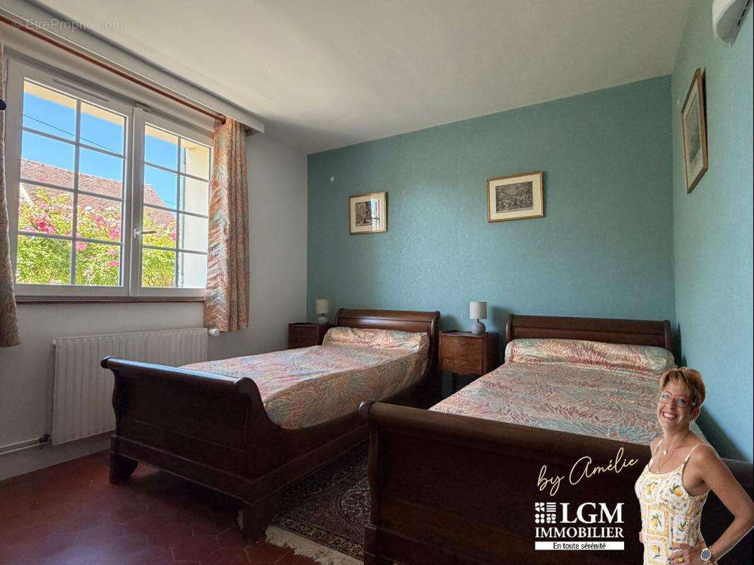 Propriété de caractère de 168 m²- 4 Chambres - Dépendances - photo 12