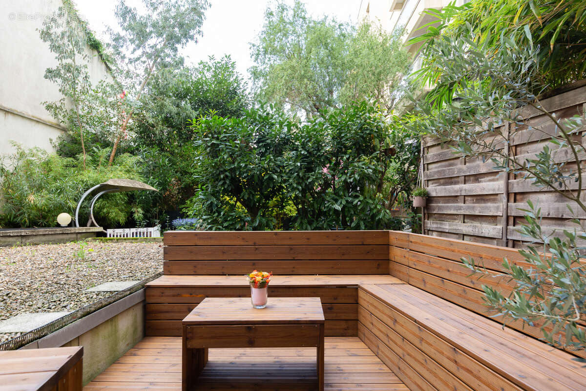 Appartement à PARIS-20E