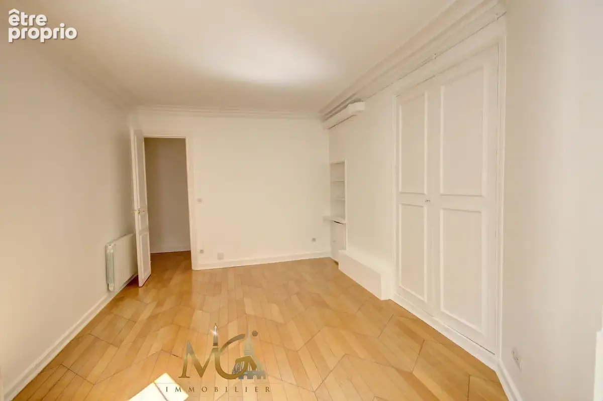 3 pieces de 52,09m2 avec 2 chambres au calme dans bel immeuble ancien - photo 4
