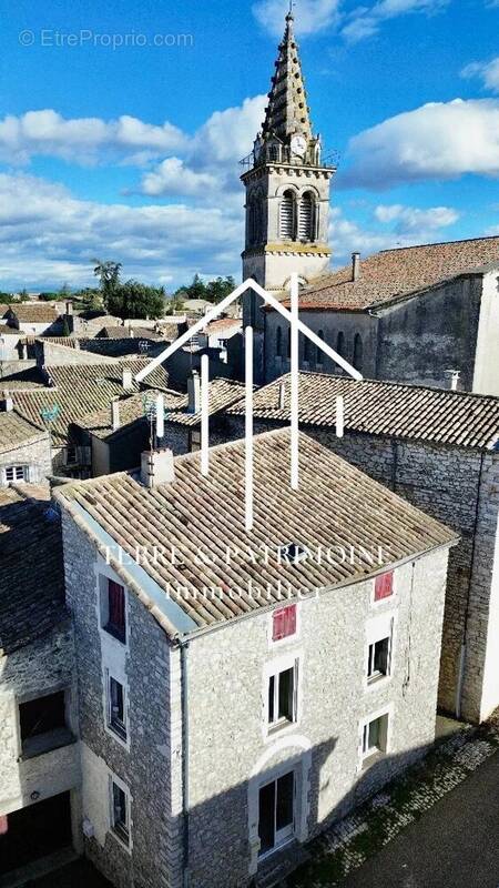 Maison à SAINT-REMEZE