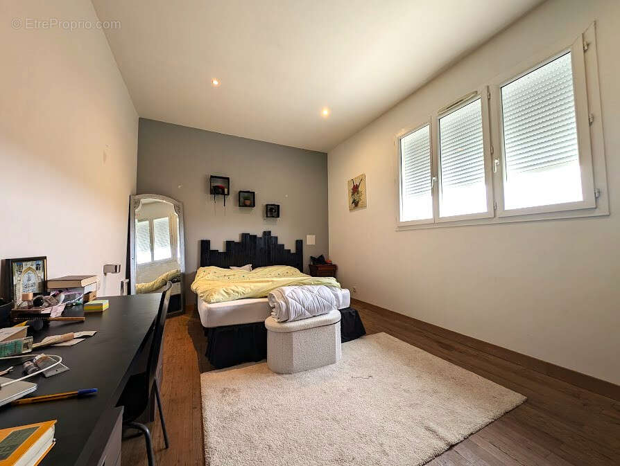 Maison à SAINT-EMILION