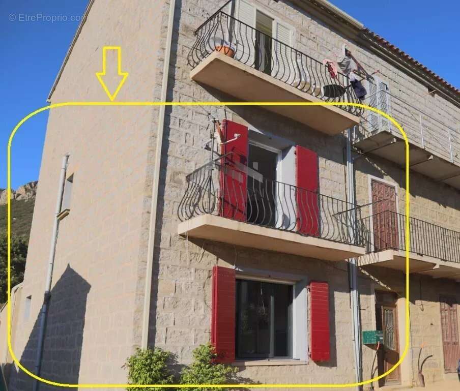 Appartement à MONACIA-D'AULLENE