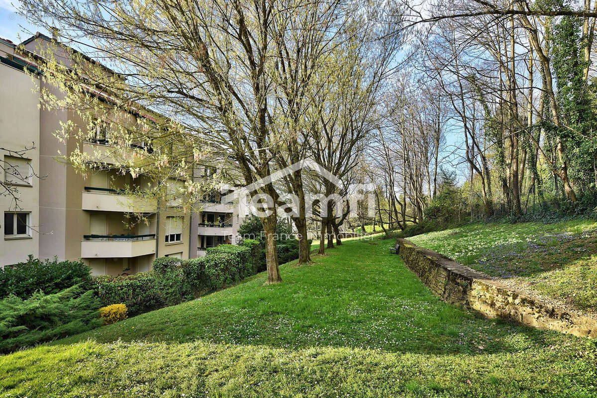 Appartement à LYON-9E
