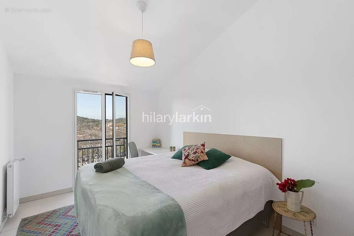 Appartement à VALBONNE