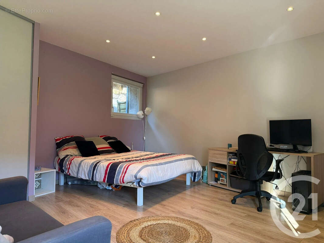 Maison à CHAMPIGNY-LA-FUTELAYE