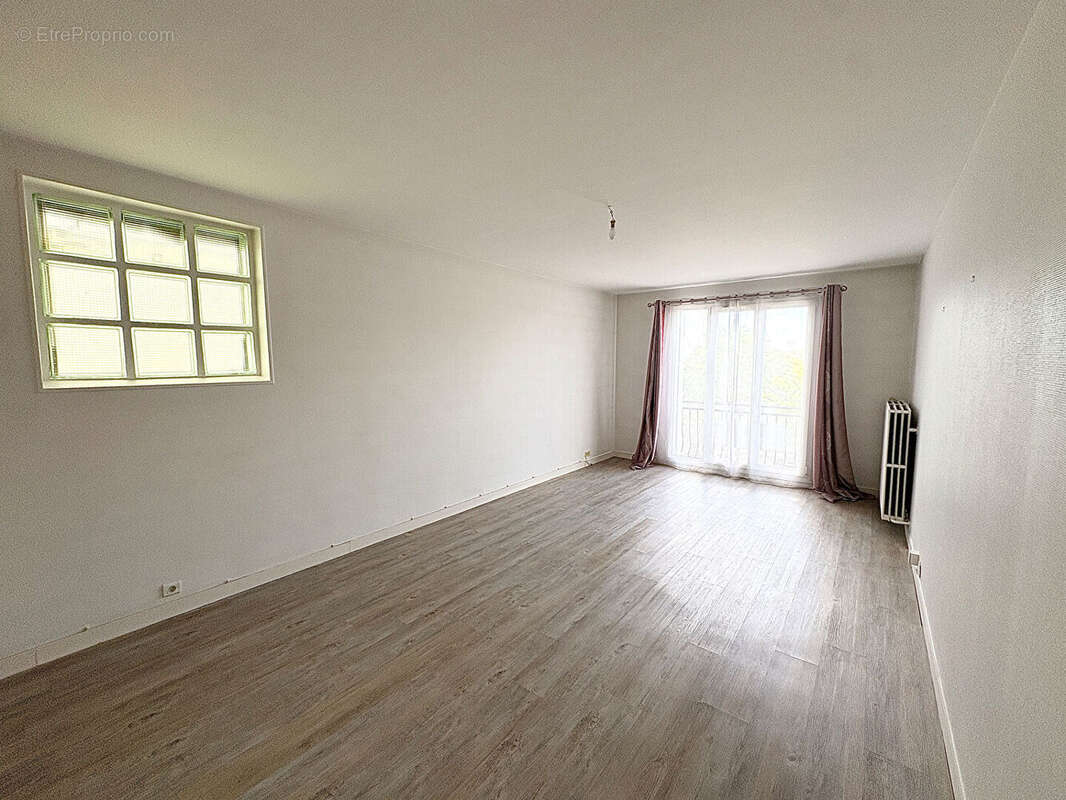 Appartement Clamart 2 pièce(s) 57.26 m2 - photo 2