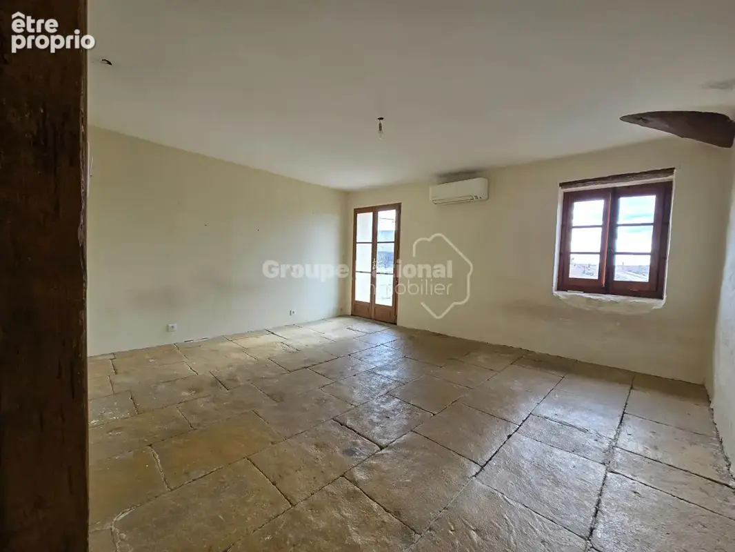Maison de village avec cour et terrasse Jonquieres Saint Vincent - photo 10