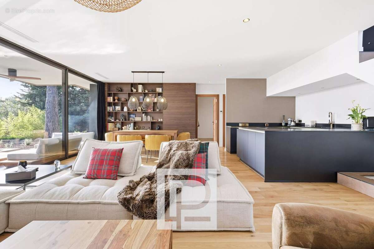 Appartement à MOUGINS