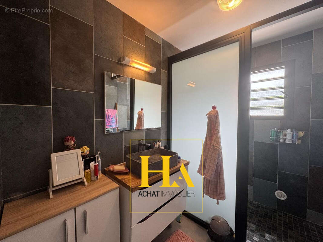 Appartement à ENTRE-DEUX