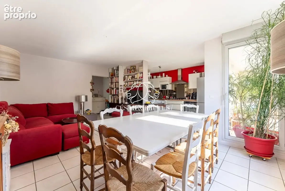 Appartement 4 pièces 86 m² à vendre à Lyon-8e (69008) - photo 4