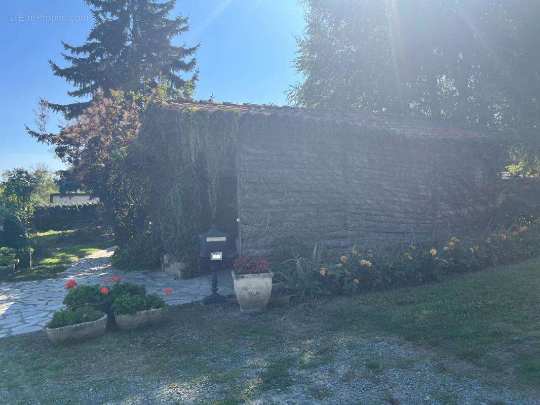 Maison à SAINT-BARTHELEMY-LESTRA