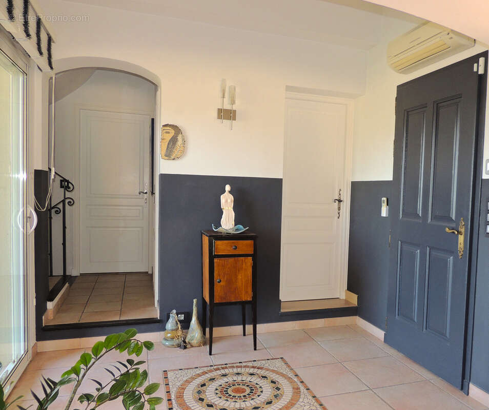 Exclusivite: vente d'une maison architecte 5 p - 4 ch avec terrasse et piscine a brignoles - photo 6