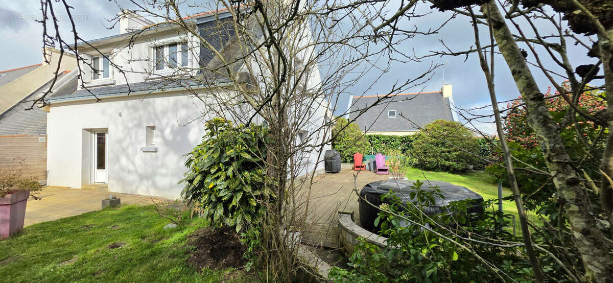 Maison à PLUGUFFAN