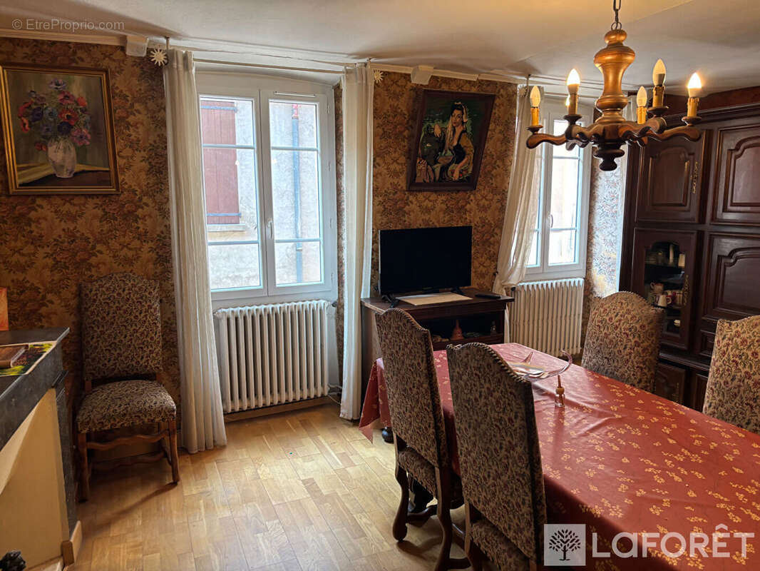Villefranche-de-Conflent  - Maison de caractère de 164 m² habitables - photo 4