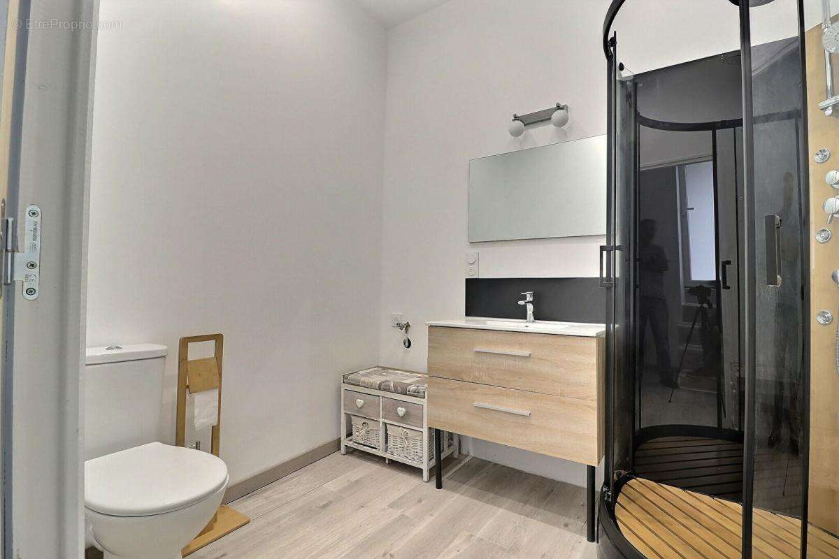 Appartement à VALREAS