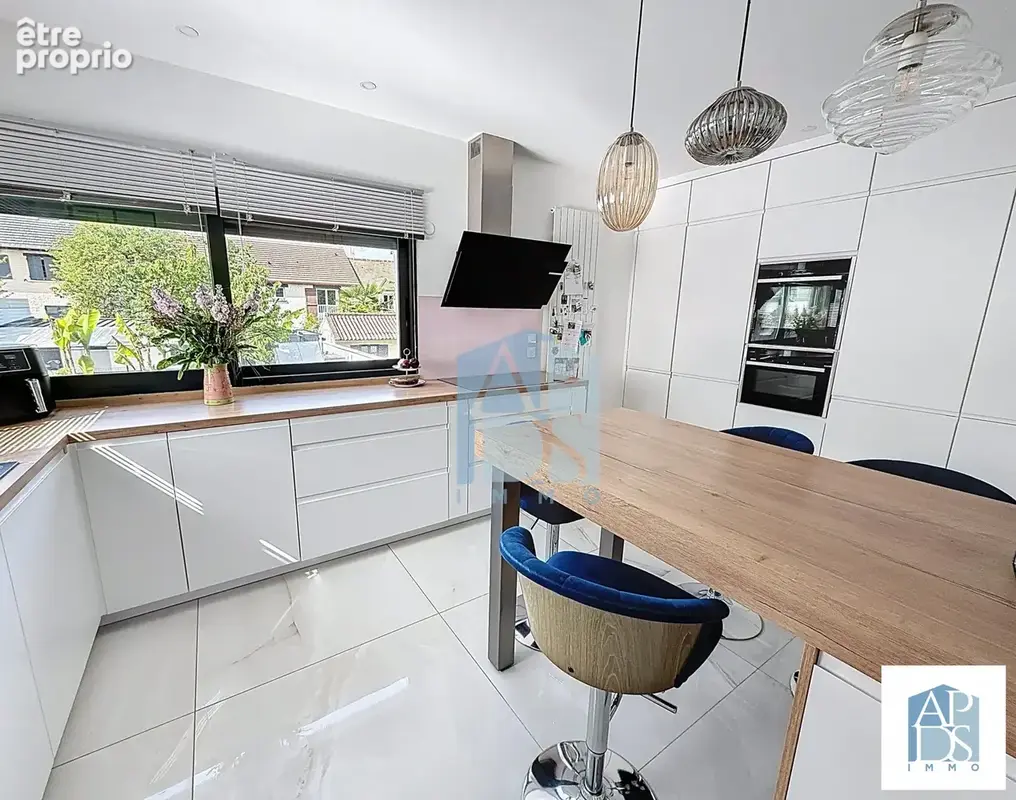 Maison 129 m² à Noisy-Le-Grand  - photo 2