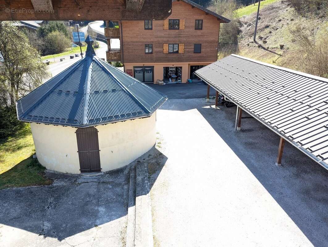 Appartement à MORILLON