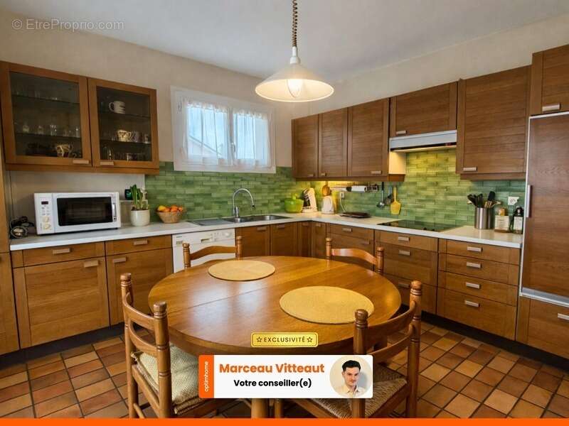 Maison à CHARNAY-LES-MACON