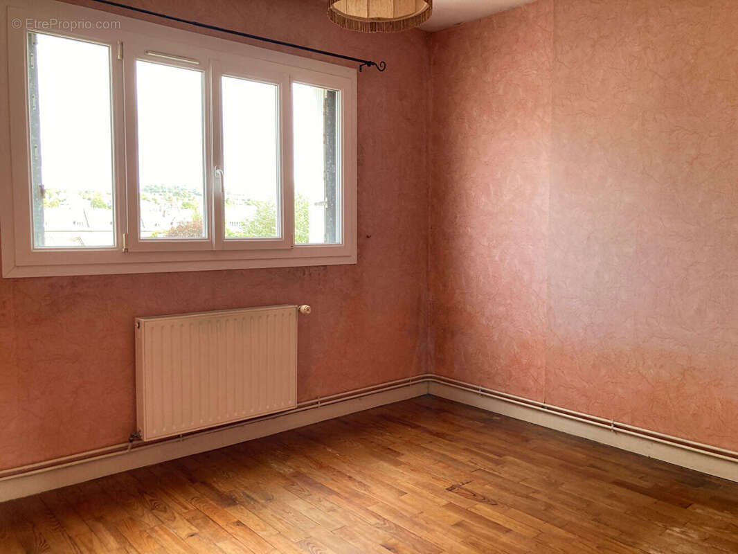 Appartement à CONDE-SUR-NOIREAU