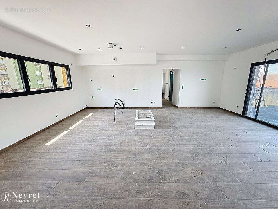 Appartement type t5 102,77m2 parking terrasse - photo 2