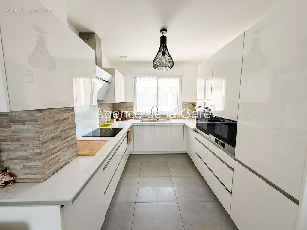 Maison à SARTROUVILLE