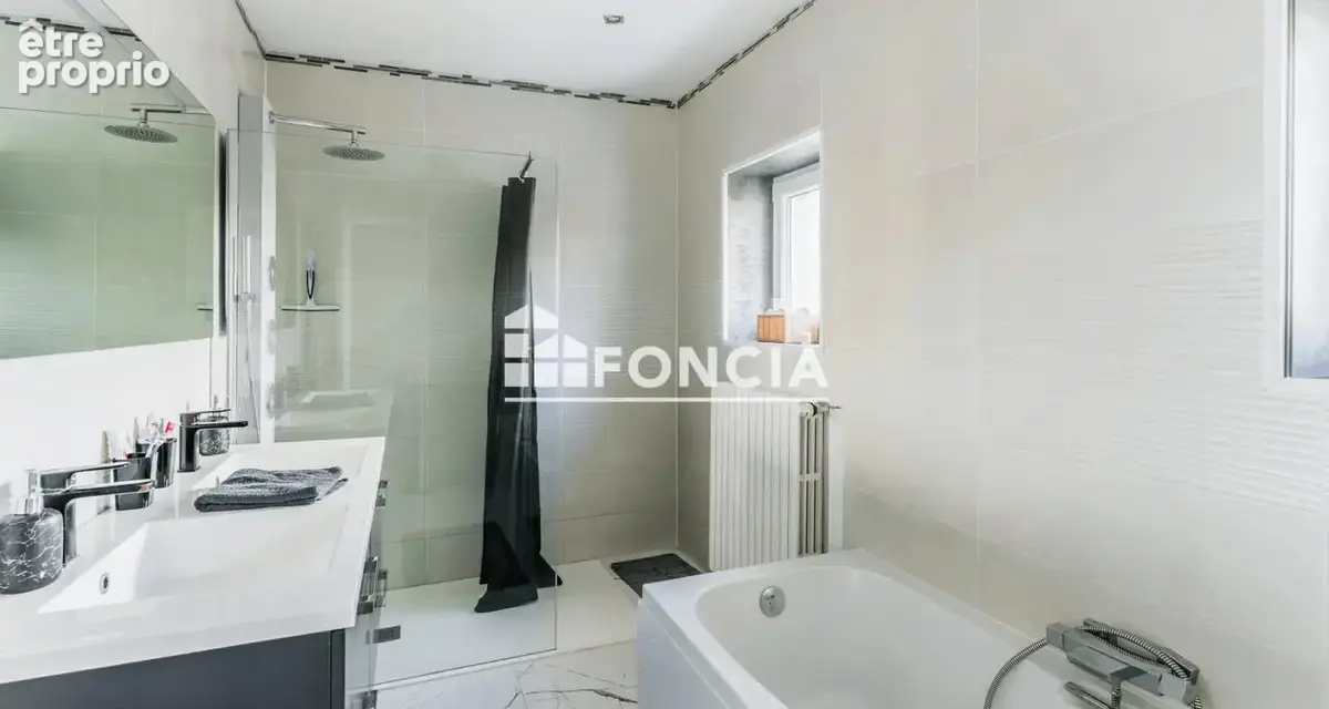 Maison entièrement rénovée - photo 11