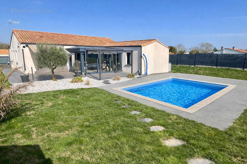 Maison à SAINT-BENOIST-SUR-MER