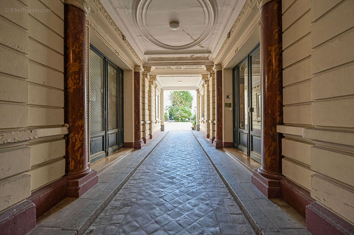 Appartement à PARIS-20E