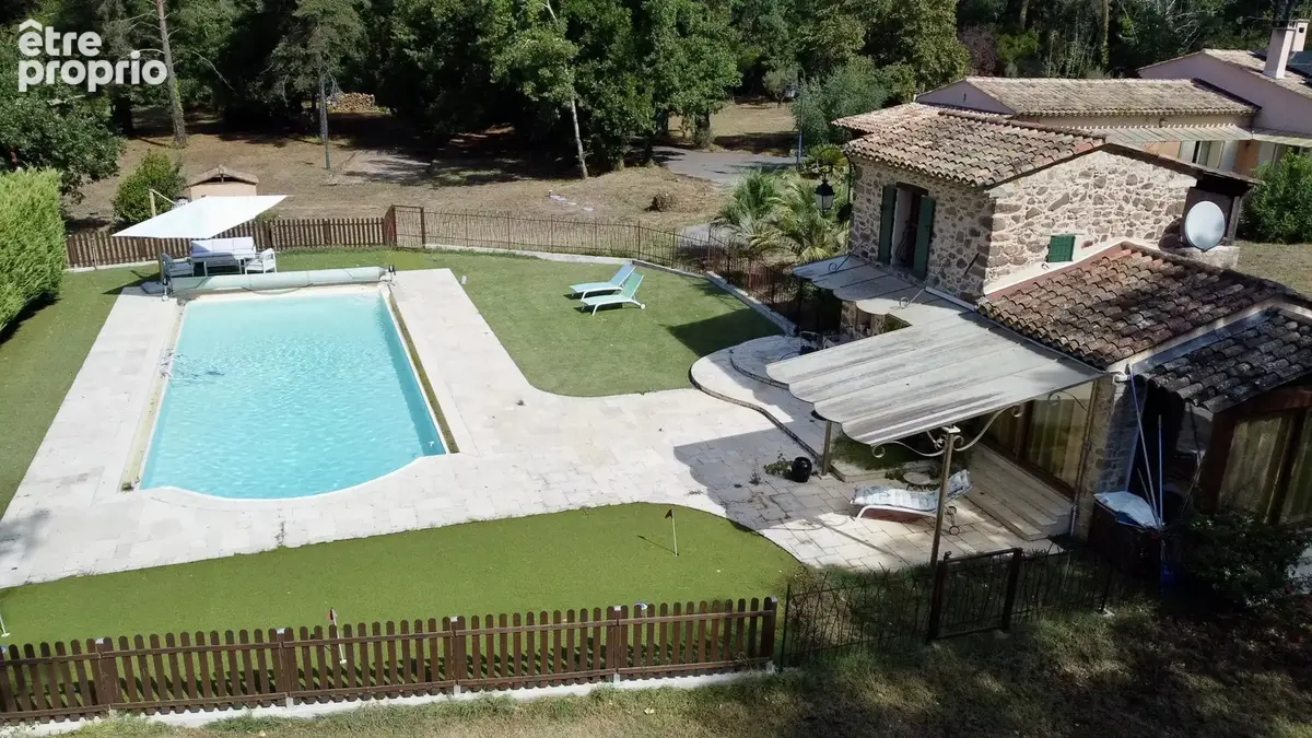 Élégante propriété avec villa principale, mazet en pierres et piscine - photo 7