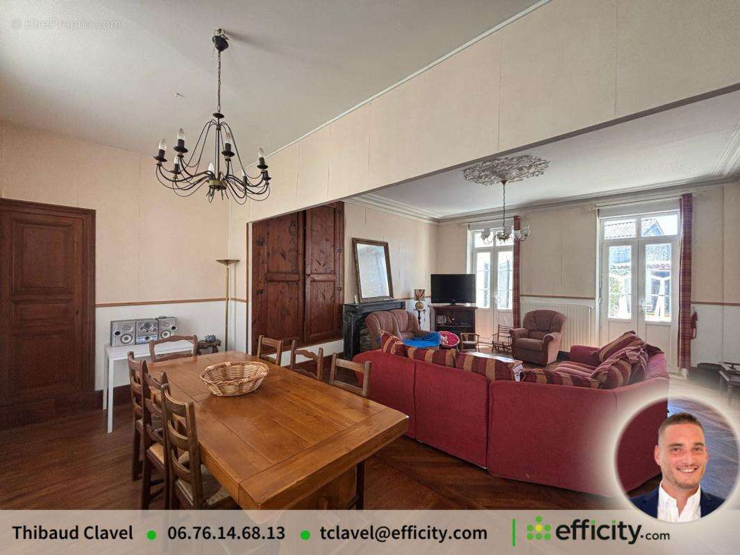Maison 416 m² à Saint-Cybardeaux  - photo 3