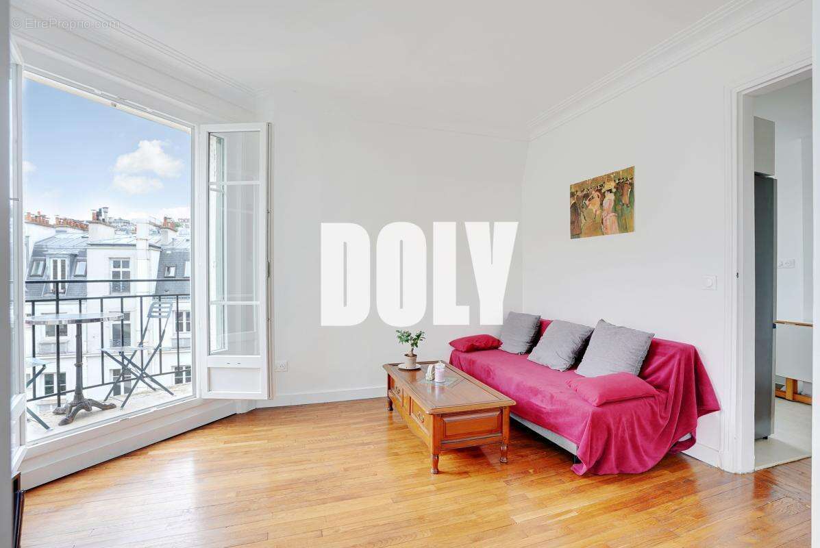 Appartement à PARIS-18E