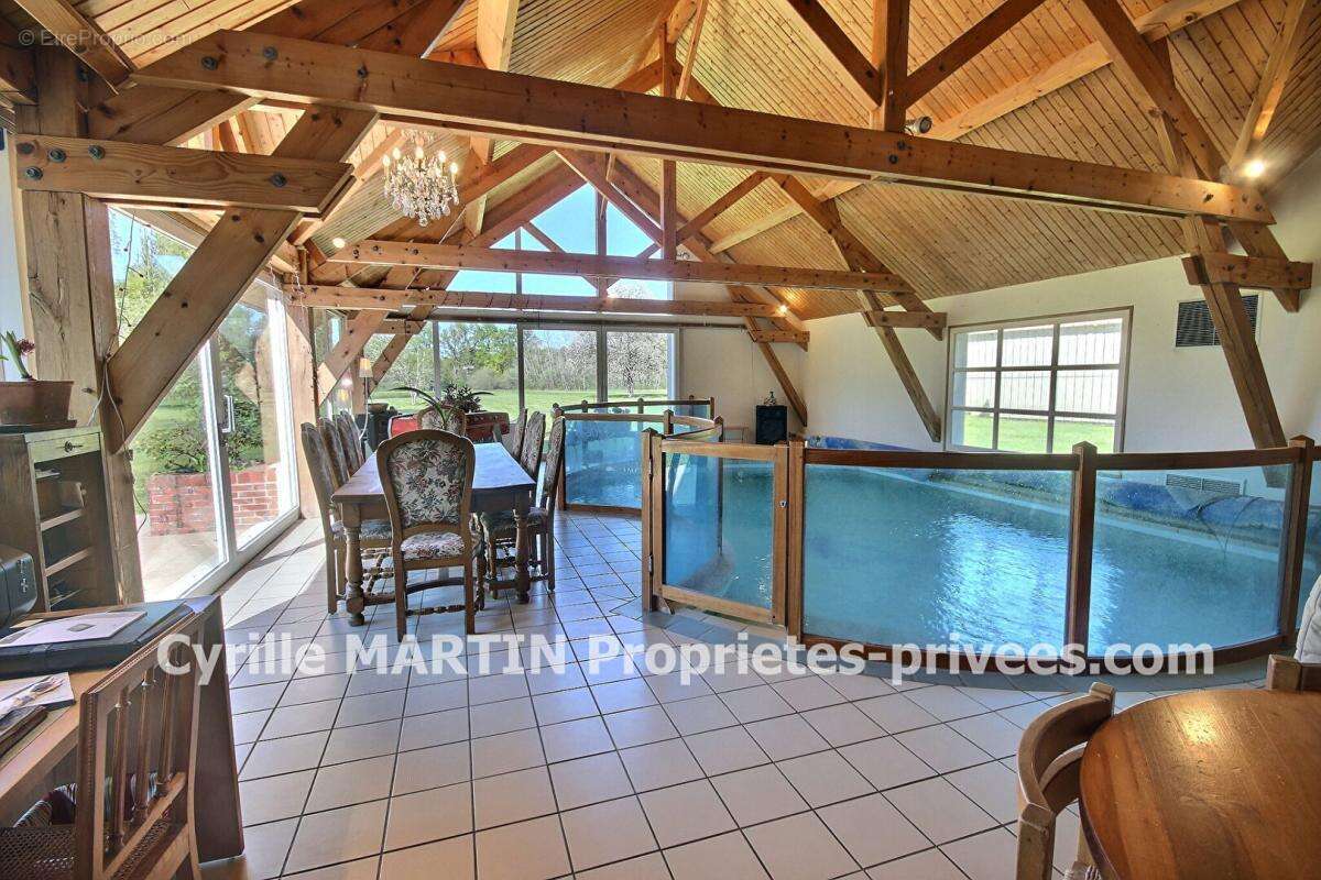 Maison à MARCILLY-EN-VILLETTE