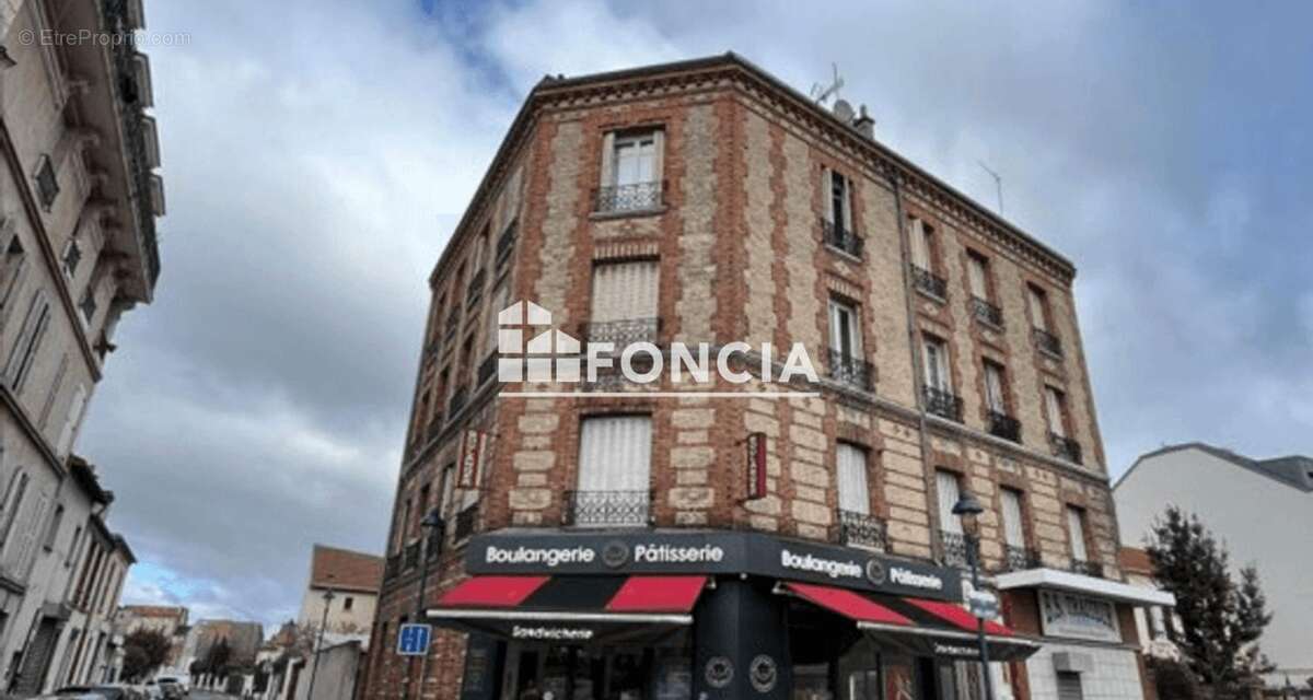 Appartement à GENNEVILLIERS