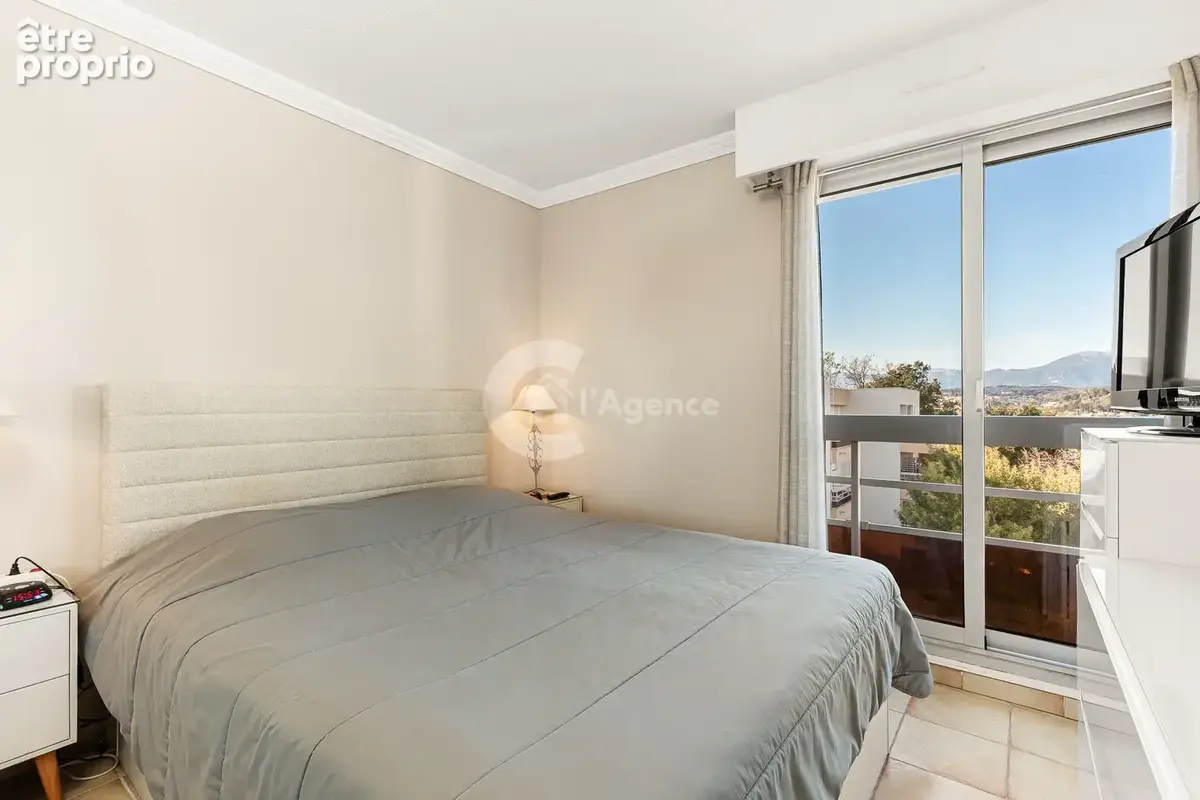 Vente de la Nue propriété d'un appartement T3 à Antibes - photo 11