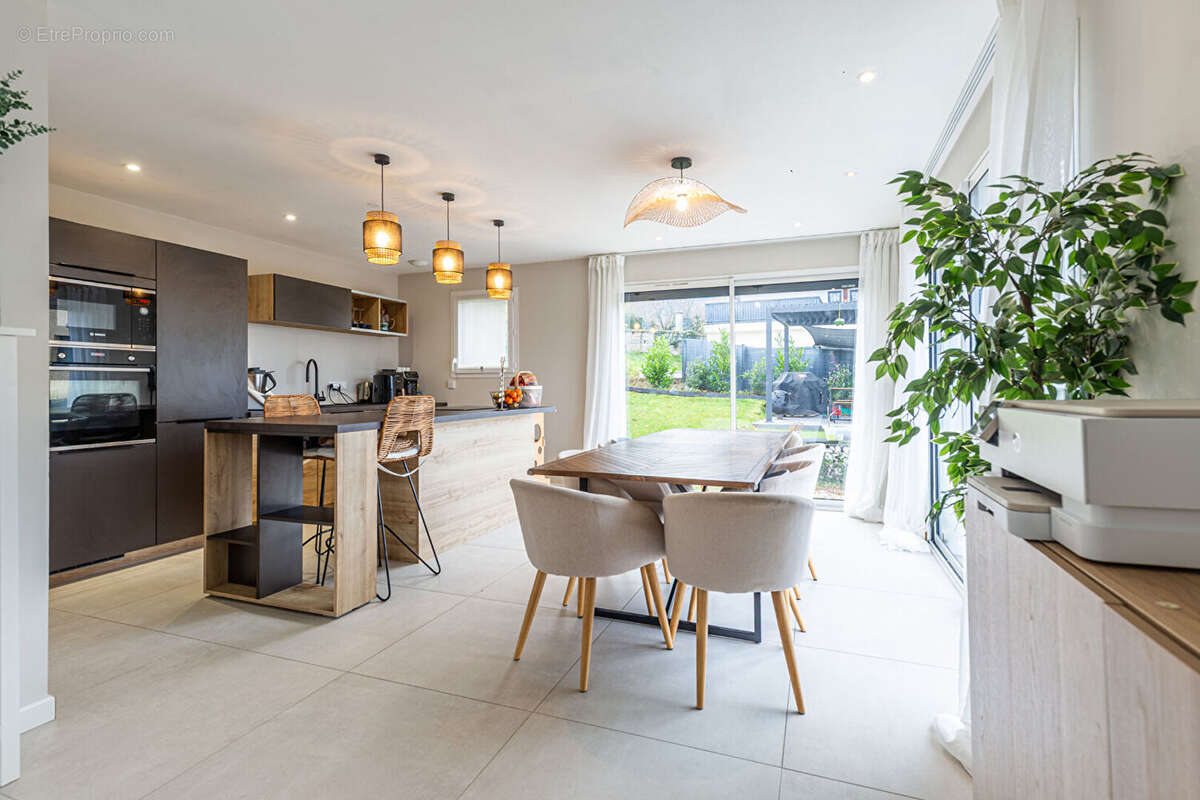 Maison à SAINT-JORIOZ