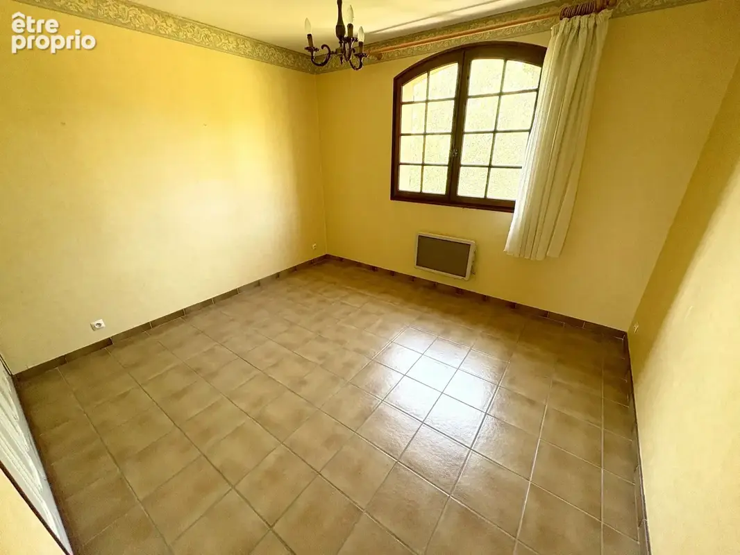 Maison 6 pièces, 4 chambres, Vue dégagée - Toulon Ouest Les Arènes - photo 10