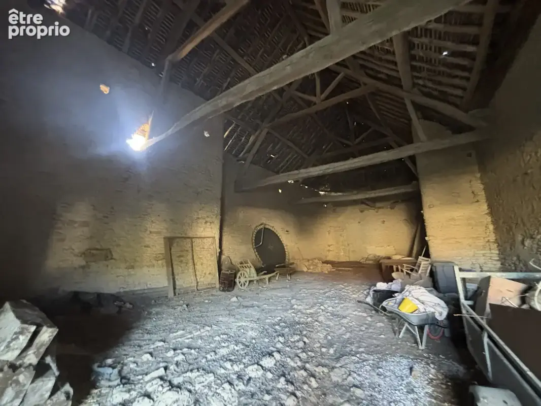 AUBE( 10) Proche de Bar/Seine : Ancien corps de ferme à rénover de 100m2 avec terrain et dépendances - photo 13