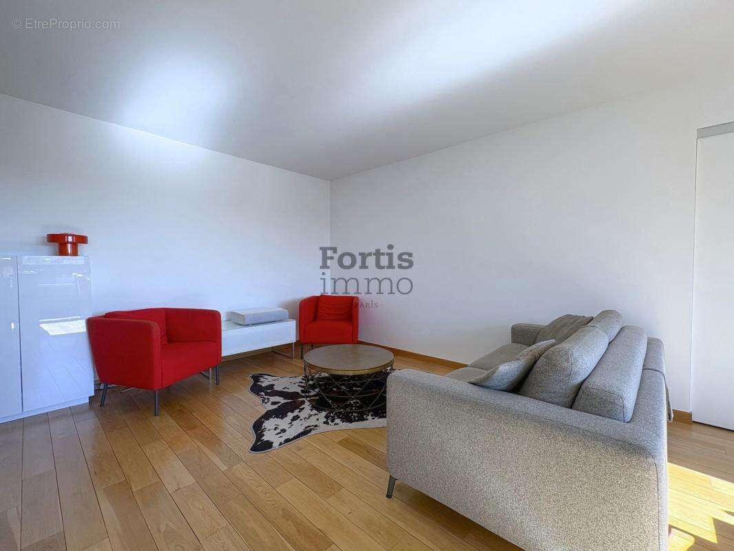 Appartement à PARIS-12E
