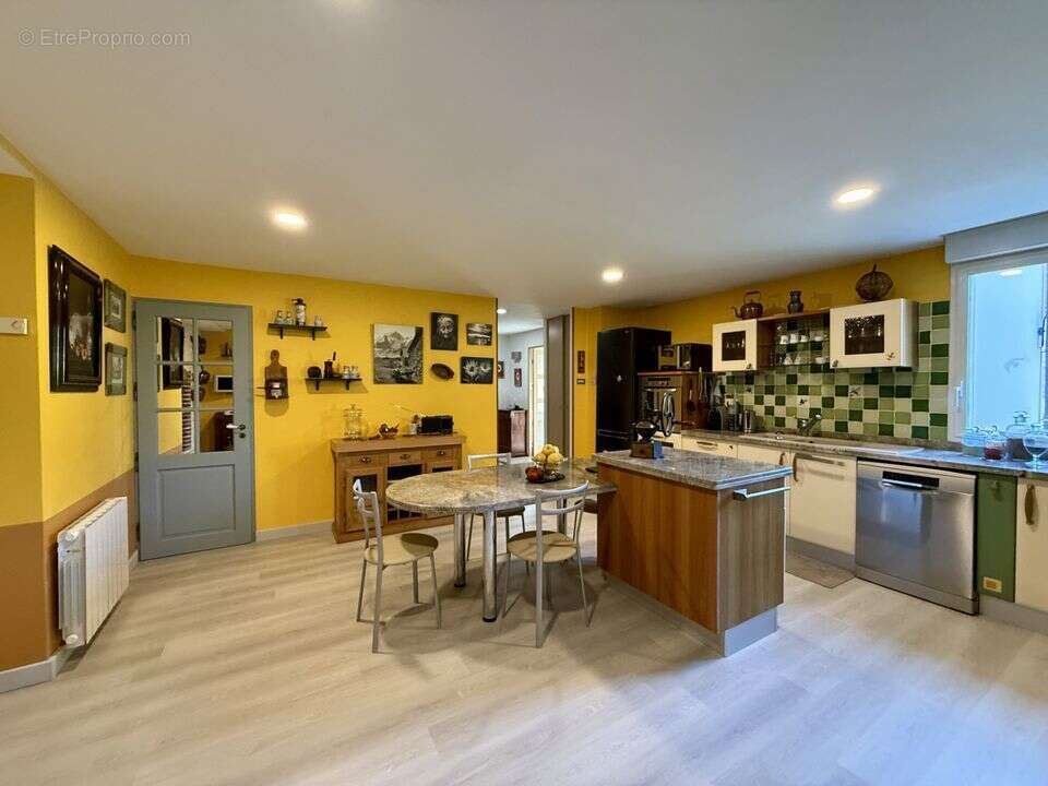 Maison à LONGUEVILLE