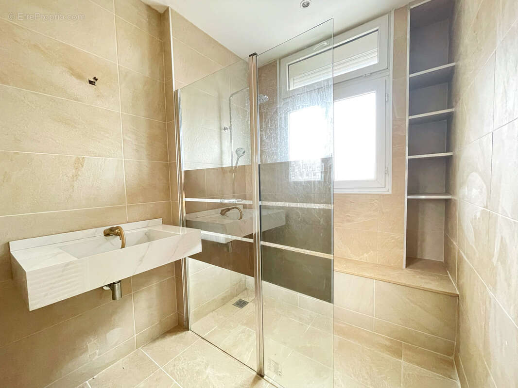 Appartement à OULLINS