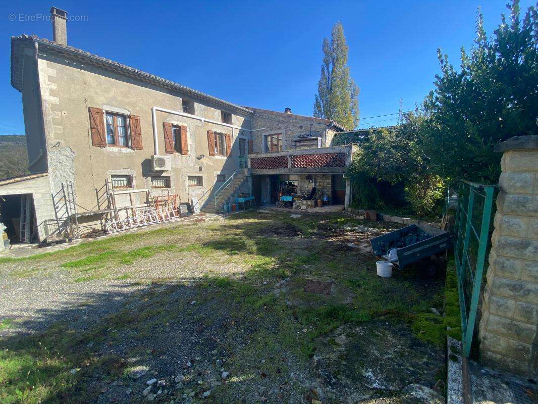 Maison à SAINT-JEAN-LE-CENTENIER