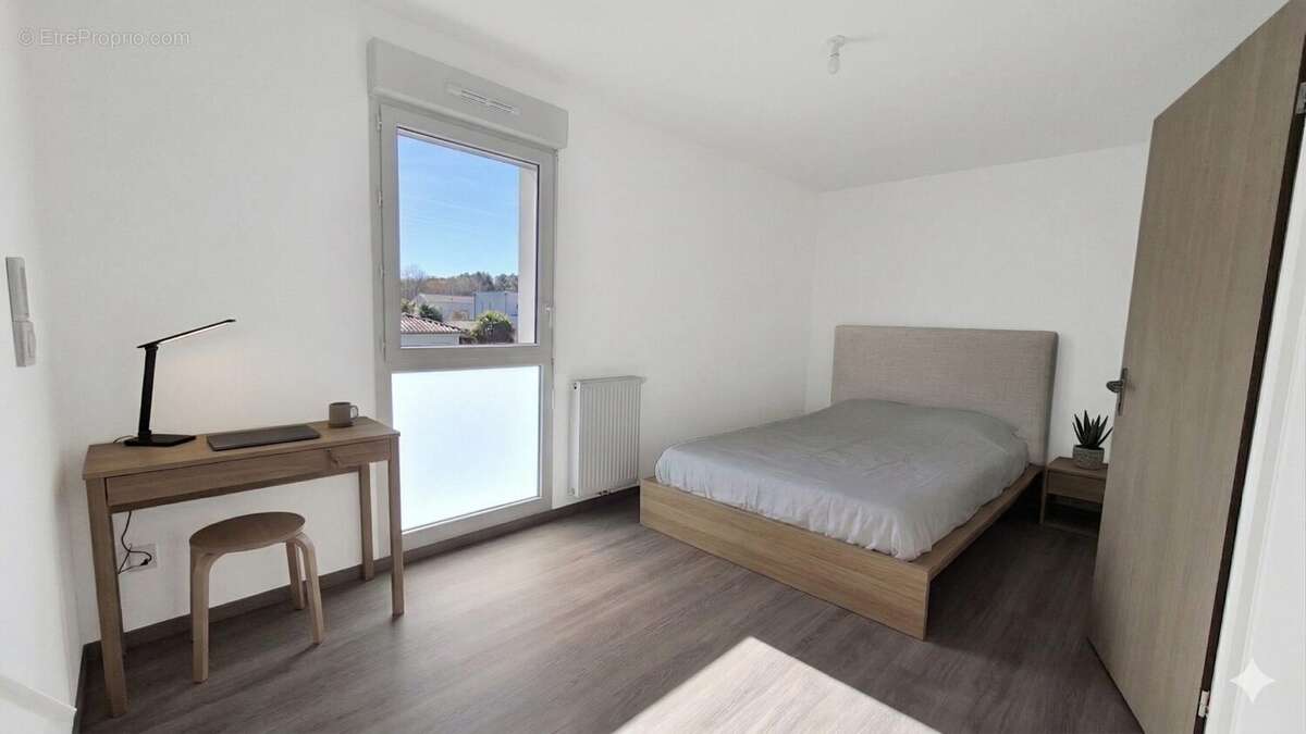 Maison à SAINT-JEAN-D'ILLAC